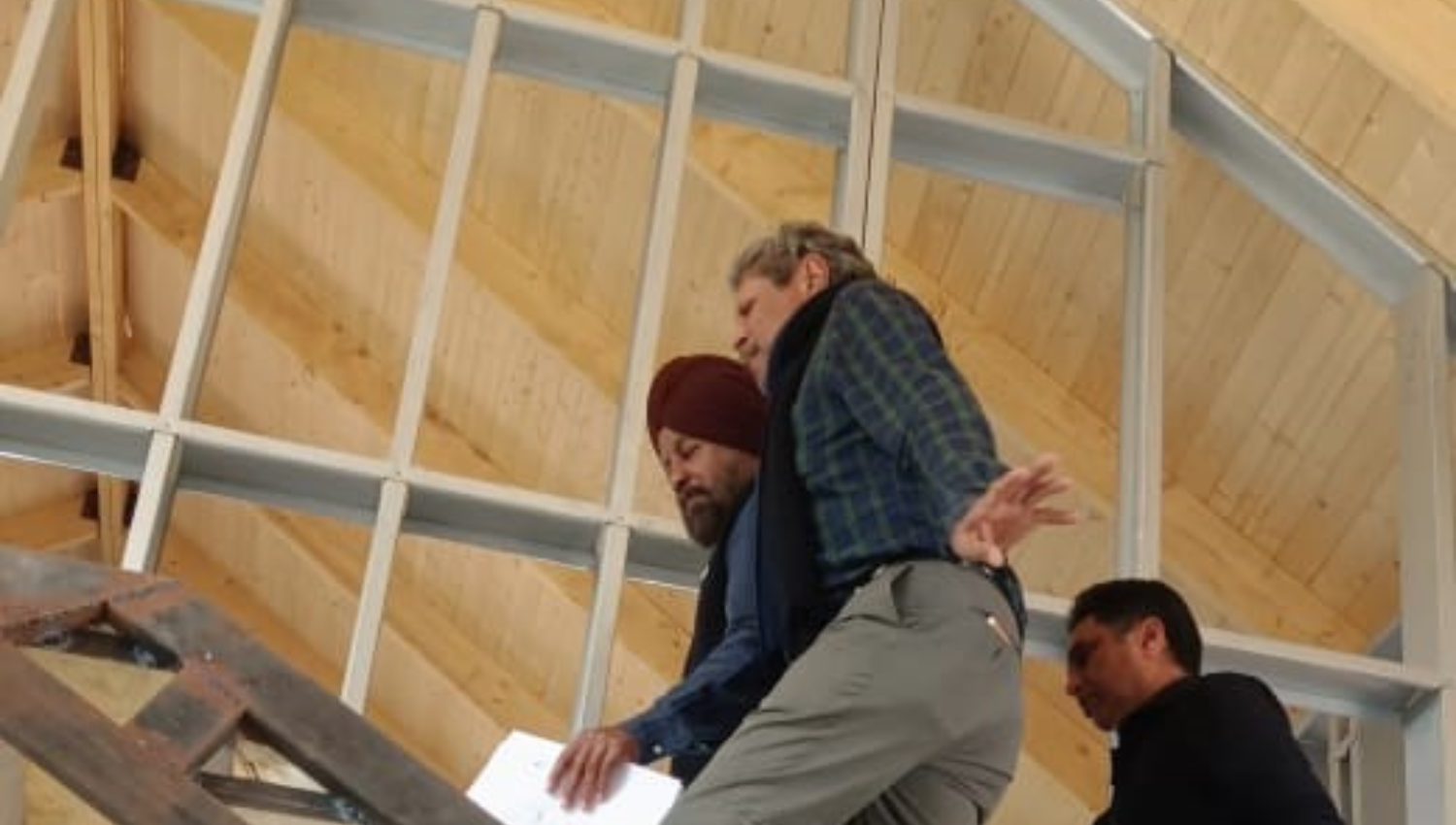 Hybrid model of LGSF and pine wood